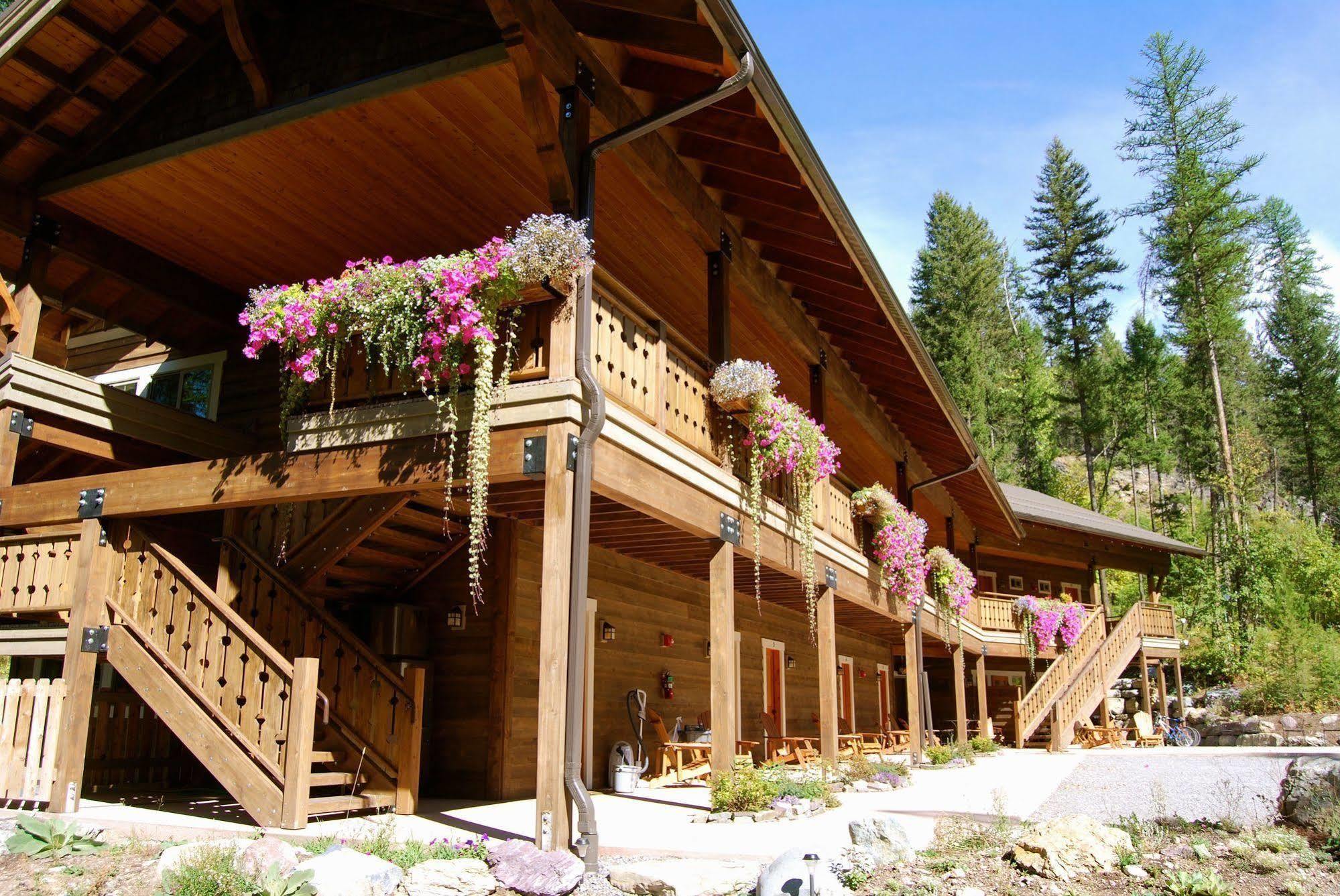 Glacier Guides Lodge West Glacier Exterior photo